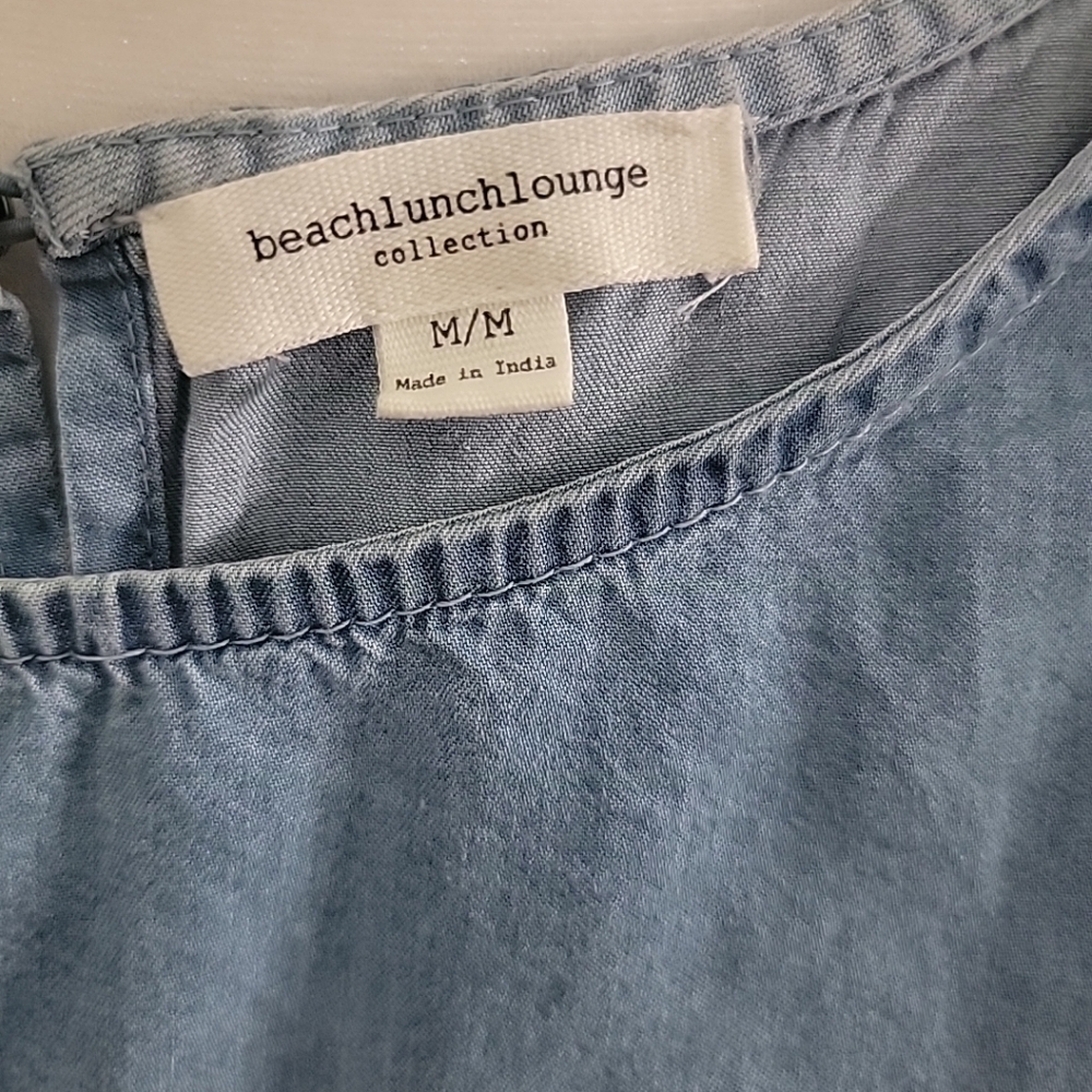 Beach Lunch Lounge Lee Tiered Sleeveless Chambray Shirt Size Medium - Picture 7 of 7